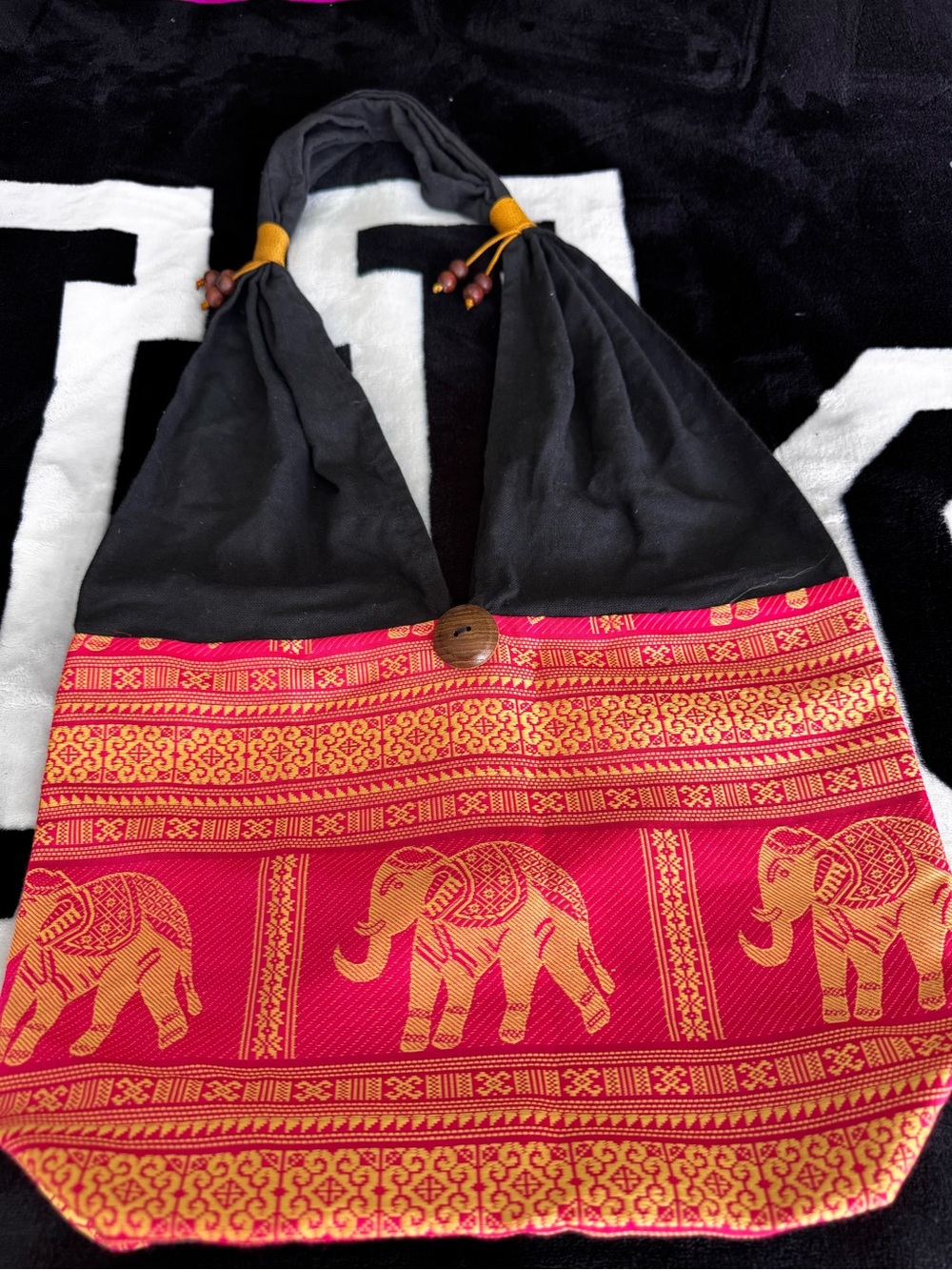 Handwoven Tahitian Red & Gold Elephant Tote Bag - Women Bags